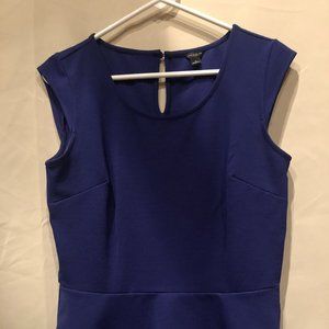 ANN TAYLOR Cobalt Blue Peplum Knit Top ~ Size Small ~ Key Hole Back